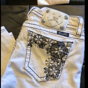 Miss me white jeans navy Embrodiery. Like new 29